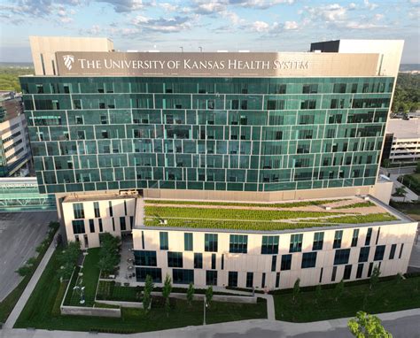 ku medical center cambridge tower|Cambridge Tower A Opens for Cancer Care .
